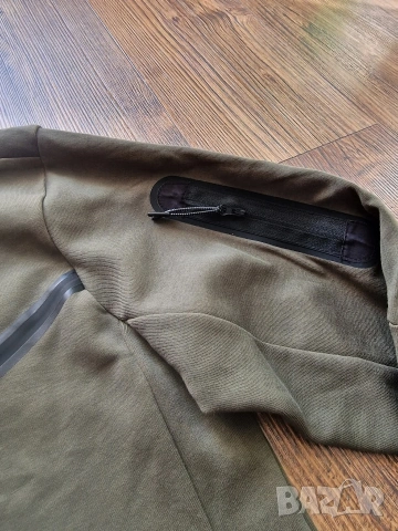 Страхотен мъжки спортен екип NIKE размер M и L, снимка 5 - Спортни дрехи, екипи - 53451358