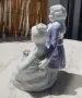 Старинна порцеланова статуетка , снимка 2