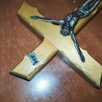 Кръст С ХРИСТОС от дърво и метал на поставка-25Х11Х4СМ, снимка 4 - Колекции - 28562672
