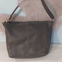 Сива кожена чанта – среден размер, снимка 2 - Чанти - 43223136