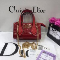 Дамска чанта Dior, снимка 1 - Чанти - 32392247