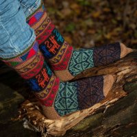  Перуански чорапи модел Уанкавелика различни цветове , снимка 9 - Дамски чорапи - 42999824