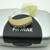 Слухов апарат Phonak Una M, снимка 2 - Медицински консумативи - 44848160