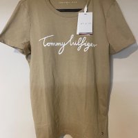 Tommy Hilfiger тениска, снимка 2 - Къси панталони и бермуди - 44116339