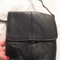 Естествена кожа чанта през  рамо , снимка 1 - Чанти - 28589758