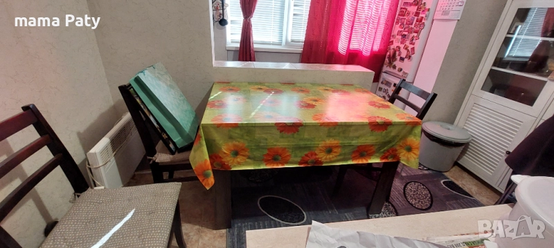 Трапезария маса и 4 стола масив, снимка 1
