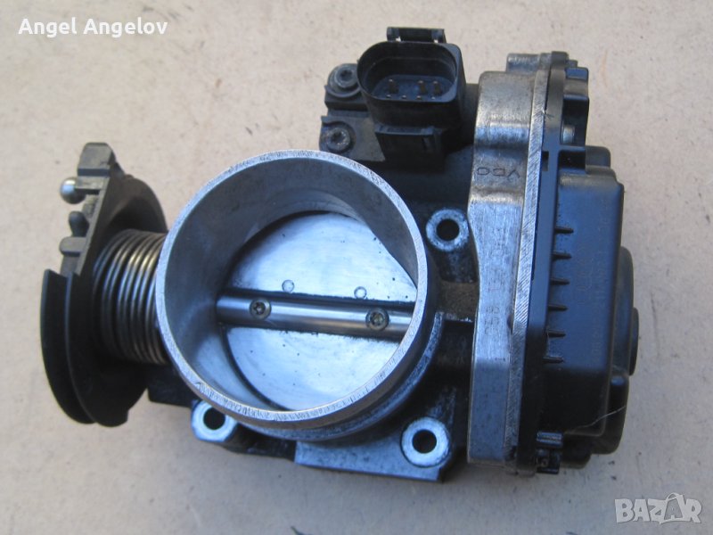 Дроселова клапа 058133063C VDO  408237211002 Audi A4 1.8 20V VW 058133063C /  408237211002 VW A4 A6 , снимка 1