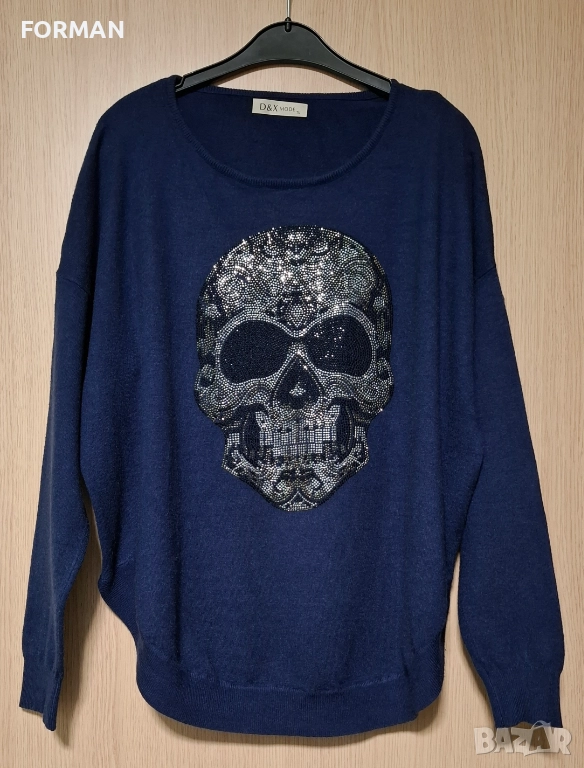 Тъмносиня блуза от фино плетиво с череп от сребристи камъчета, снимка 1