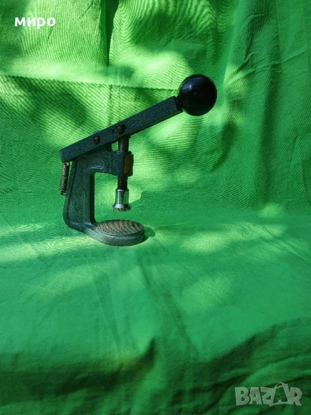  Машинка за поставяне на копчета, снимка 1