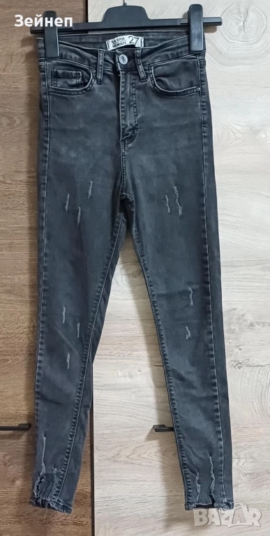 Дамски накъсани дънки, снимка 1