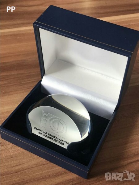 Кристален плакет, преспапие, лупа , снимка 1