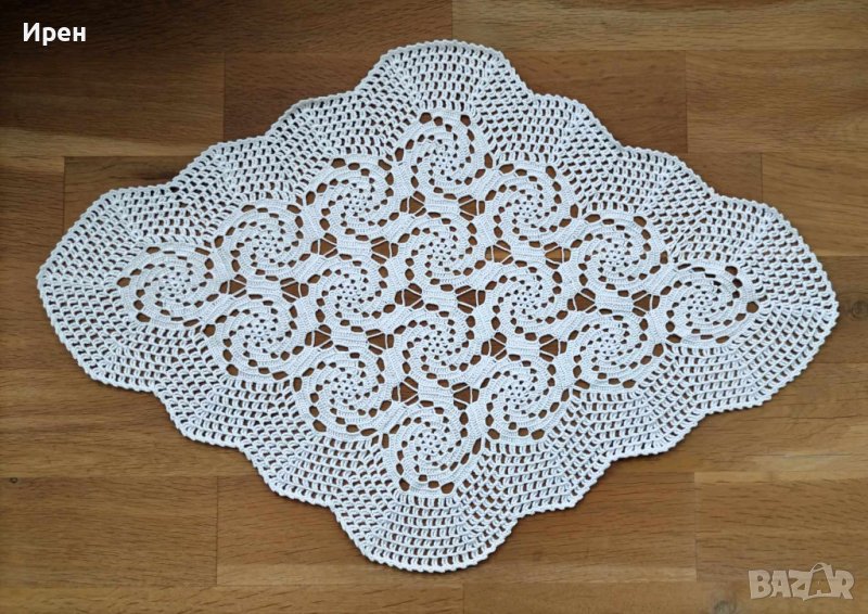 Плетена покривка в бяло, снимка 1
