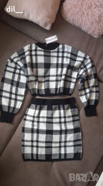 Налични! Дамски комплект фино плетиво каре топ с пола, снимка 1