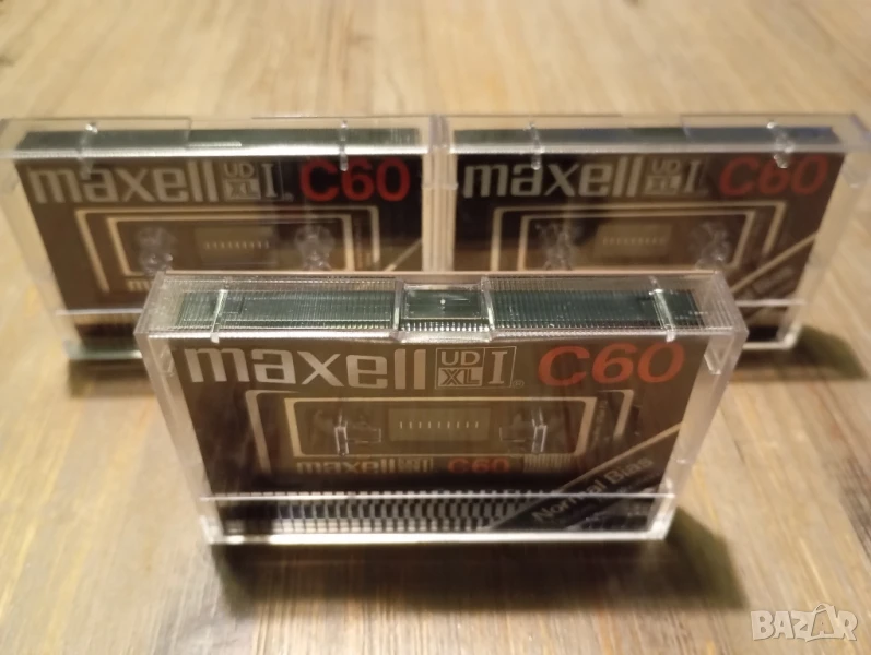 Maxell UD XLI C60 нормални аудио касети с три Албум на Youssou Ndaur- Africa, снимка 1