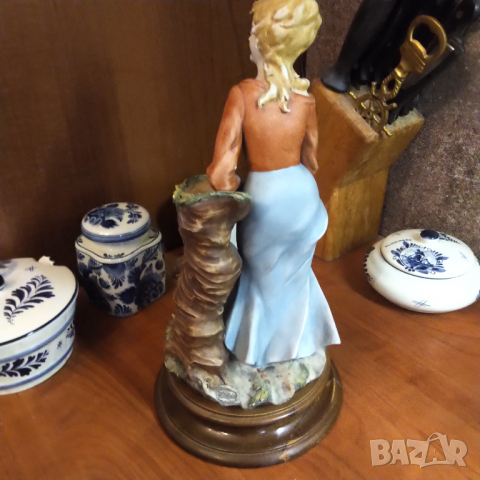  Capodimonte антикварна фигура , снимка 5 - Статуетки - 36436028