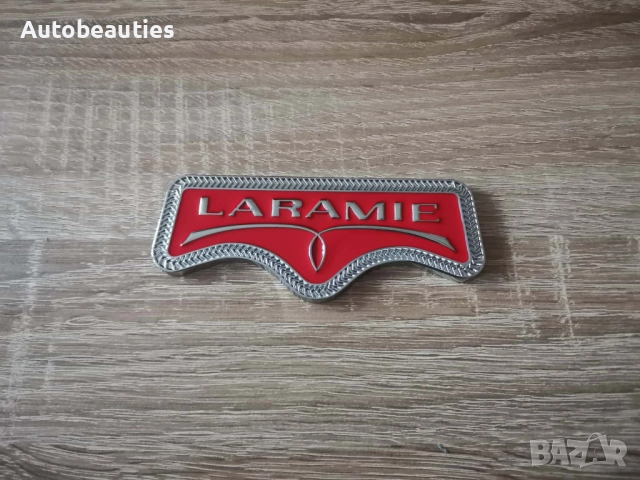 Dodge RAM Laramie червена емблема 