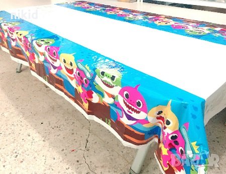 Бебе Акули Baby Shark синя найлонова покривка за парти рожден ден