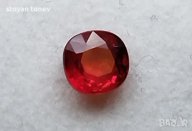 Страхотен сапфир в топло оранжево - 0.98кт.! Сертифициран! Нов!, снимка 13 - Други - 48059916