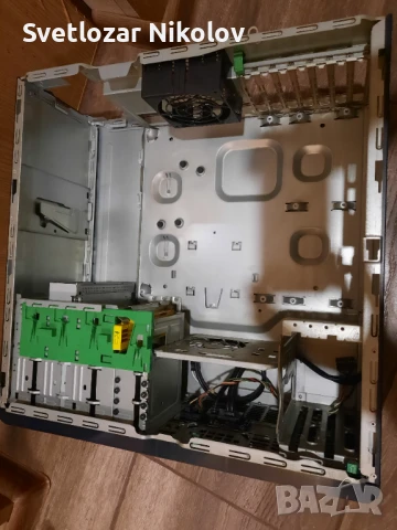 Кутия за компютър, снимка 2 - Захранвания и кутии - 50533824