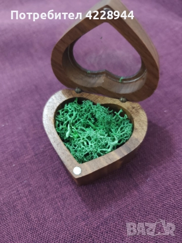 Булчинска кутия за халки и пръстени – дървена, с мъх и акрилен капак, за сватба, снимка 2 - Сватбени аксесоари - 52202969