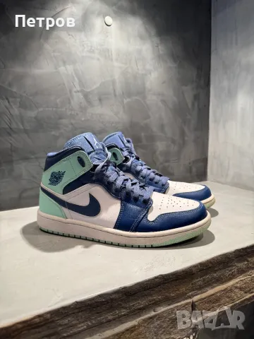 КАТО ЧИСТО НОВИ Jordan 1, 42 -  Blue Mint, снимка 3 - Ежедневни обувки - 49802139