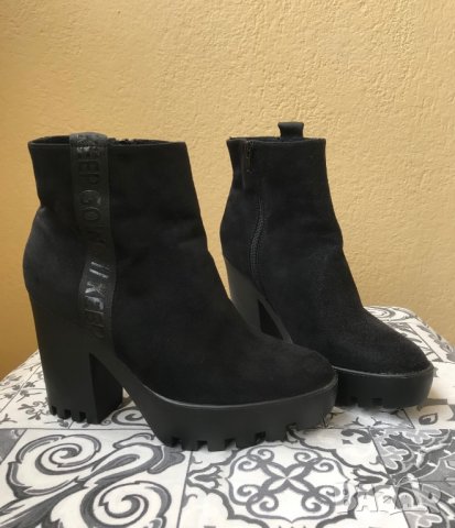 Нови боти — 38 номер, снимка 2 - Дамски боти - 38635355
