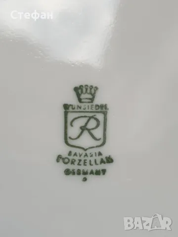 Комплект порцеланови чинии, снимка 7 - Антикварни и старинни предмети - 50236847