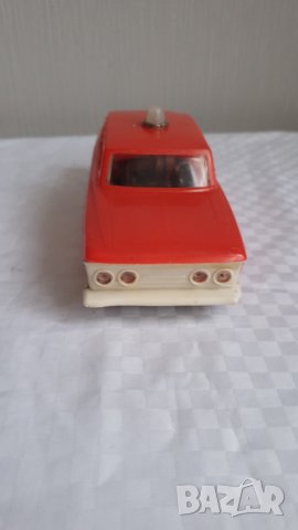 Ретро количка Москвич, снимка 2 - Колекции - 43716179