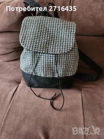 Дамска раница, снимка 3 - Раници - 52184432