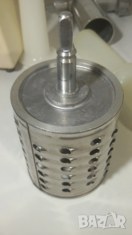 Ретро машина/мелачка за месо Электромясорубка ЭМШ 36/130-3, съветска, снимка 10 - Антикварни и старинни предмети - 51668381