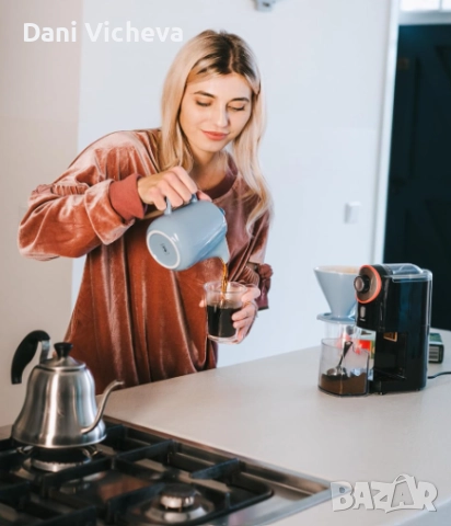 Електрическа кафемелачка Molino, черна/червена, снимка 4 - Кафемашини - 52873412