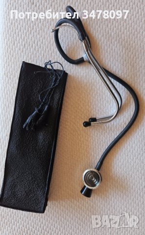Ретро медицински стетоскоп 