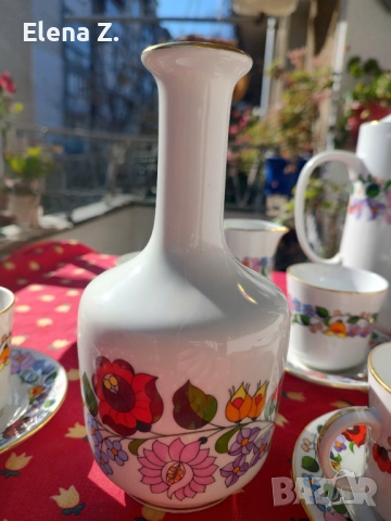 Ръчно рисуван сервиз за кафе и ваза - Kalocsa Унгария, снимка 7 - Сервизи - 52274340