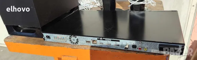 Система за домашно кино Panasonic SA-BTT370 5.1 bluray player, снимка 8 - Плейъри, домашно кино, прожектори - 47588153