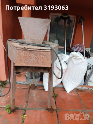 Продавам фуражомелачка