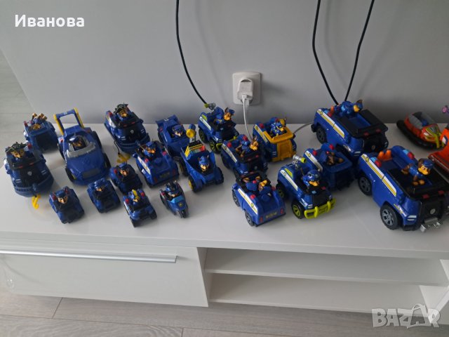 Пес Патрул - Чейс , Paw Patrol , полиция в Коли, камиони, мотори, писти ...
