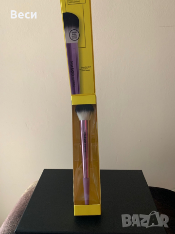 Четка за грим, снимка 3 - Декоративна козметика - 36573093