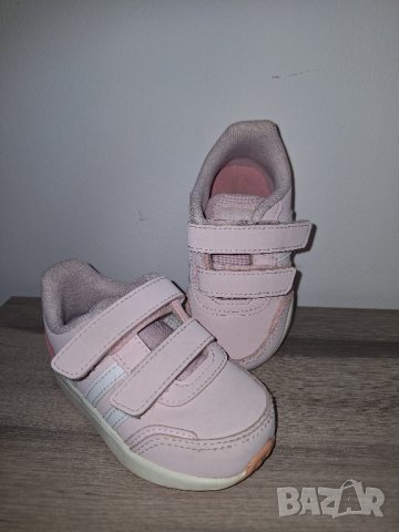 Бебешки кецове/маратонки Адидас, снимка 5 - Бебешки обувки - 43255685