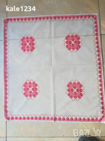 Бродирани карета. Тюл с коприна. Бродерия. Ръчна изработка. Каре. Различни модели. , снимка 2 - Антикварни и старинни предмети - 38001447