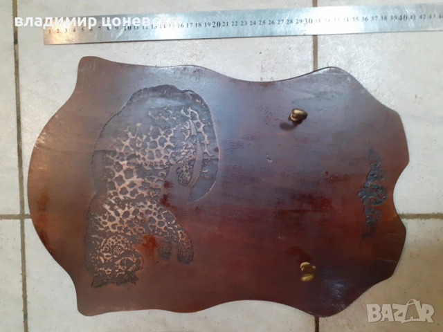 Дървена стойка за стена за пищов,нож,кортик,кама,щик,пистолет и др., снимка 2 - Декорация за дома - 53486701