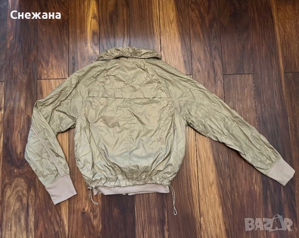 Тънко яке Bershka, снимка 2 - Якета - 43947957