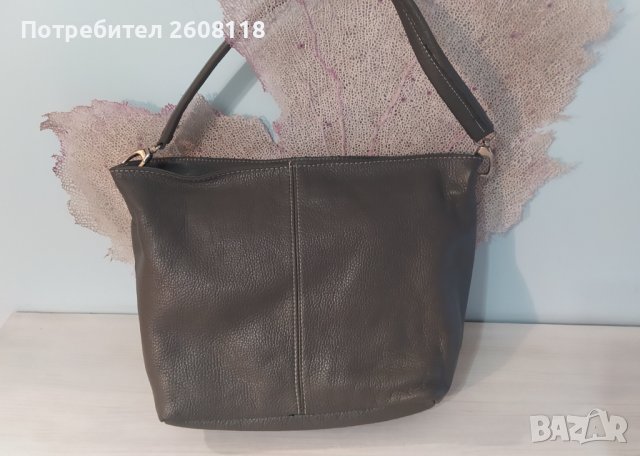 Сива кожена чанта – среден размер, снимка 2 - Чанти - 43223136