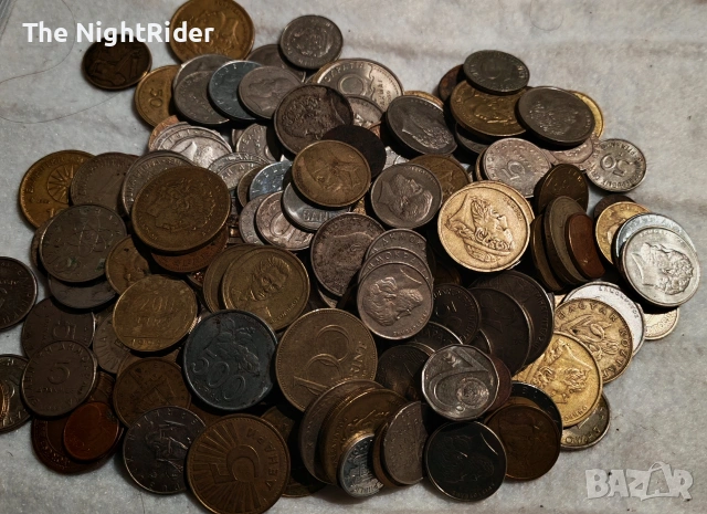 Монети от различни дъжави 200+