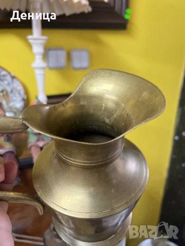 Месингова кана Индия Изящно извитата дръжка и плавно оформеният чучур придават на каната грацията на, снимка 7 - Други - 52598805