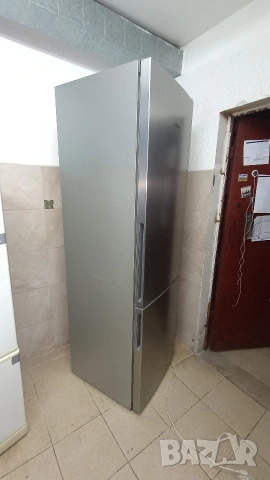Хладилник с фризер BOSCH, снимка 5 - Хладилници - 53218762