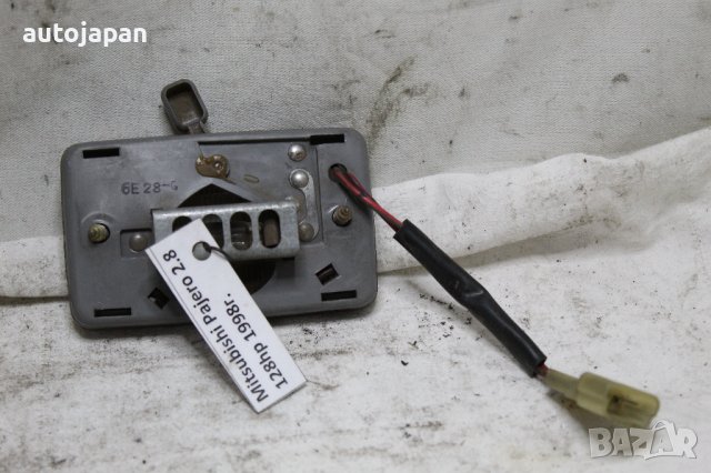 Плафон Митсубиши паджеро 98г Mitsubishi pajero 1998, снимка 2 - Части - 44139525