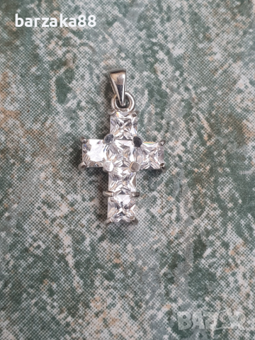 Сребърен кръст с камъни, снимка 2 - Колиета, медальони, синджири - 44867041