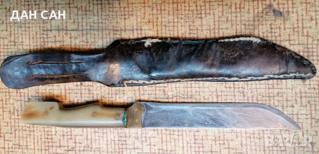 Стар кован 0вчарски нож рог и бронз с кожена кания