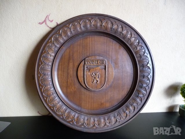 Дървено пано голямо Тетевен дърворезба герб чиния гоц хубаво, снимка 1 - Антикварни и старинни предмети - 35406445