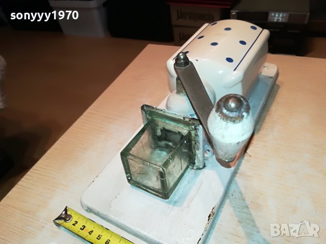 ретро мелница-антика нов внос  2211220915, снимка 2 - Антикварни и старинни предмети - 38753881